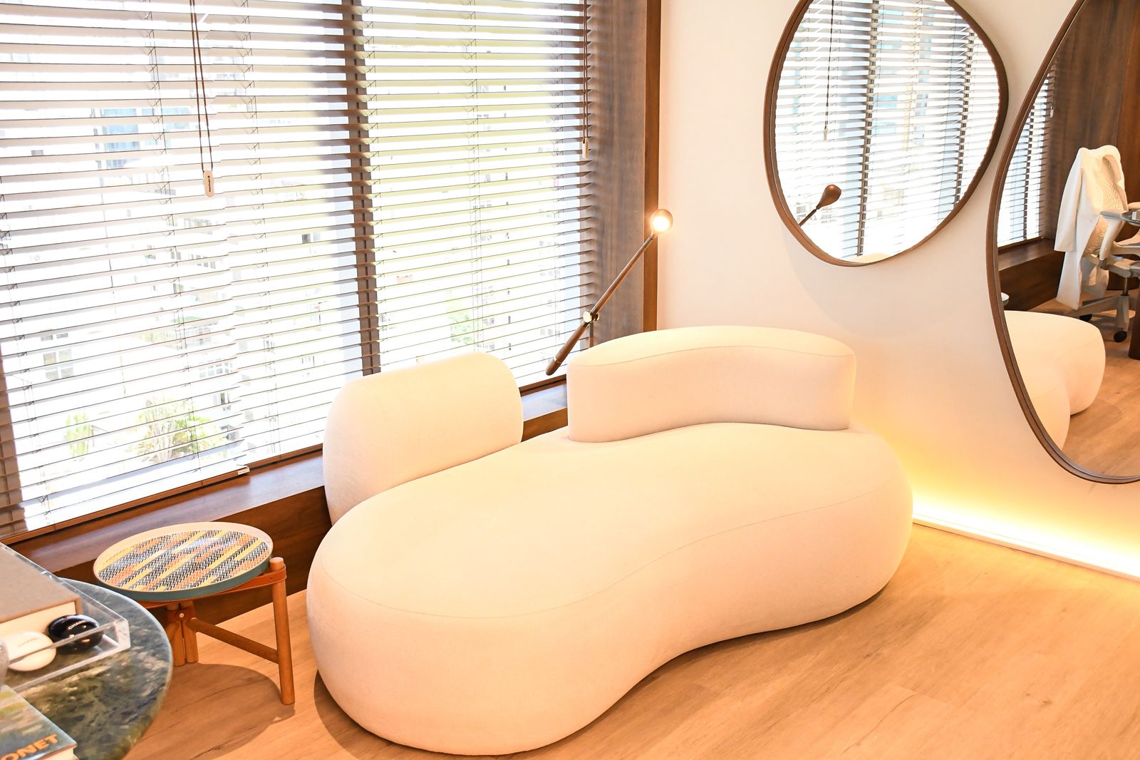 ab2a196b-95cc-4c69-b609-823811eeb9c7